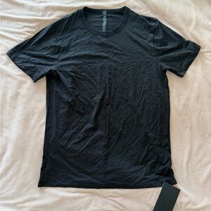 NWT lululemon athletica The Fundamental T